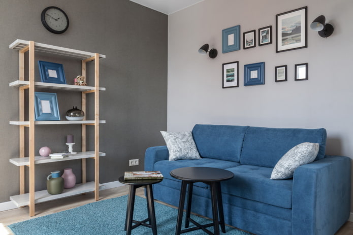woonkamerinterieur in grijsblauwe tinten
