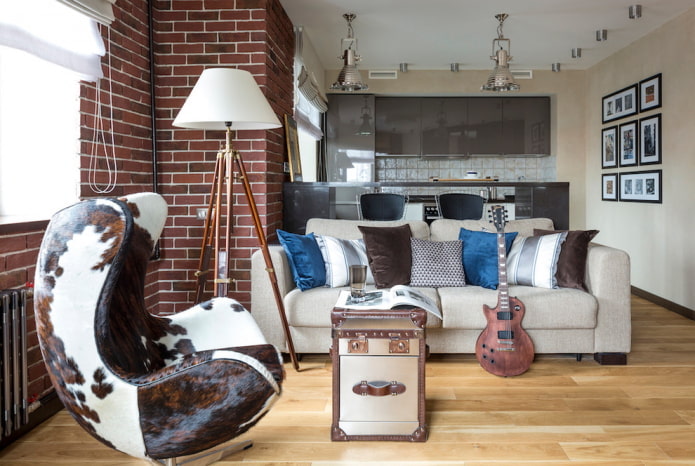 Leren fauteuil, ladekast, bank met kussens