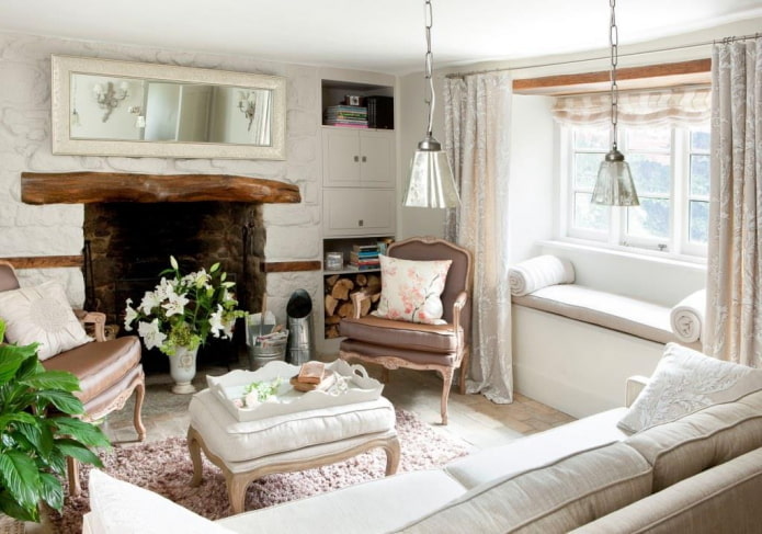 Woonkamer met open haard