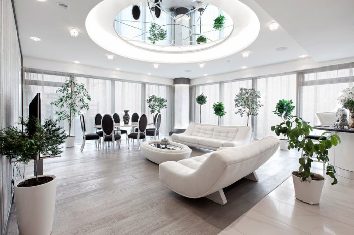 wit plafond in de hal