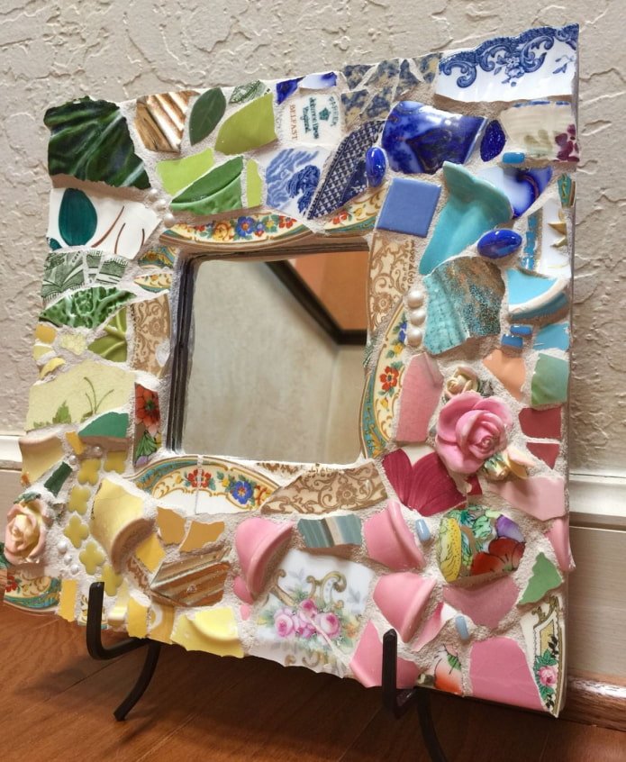 fotolijst van gebroken servies