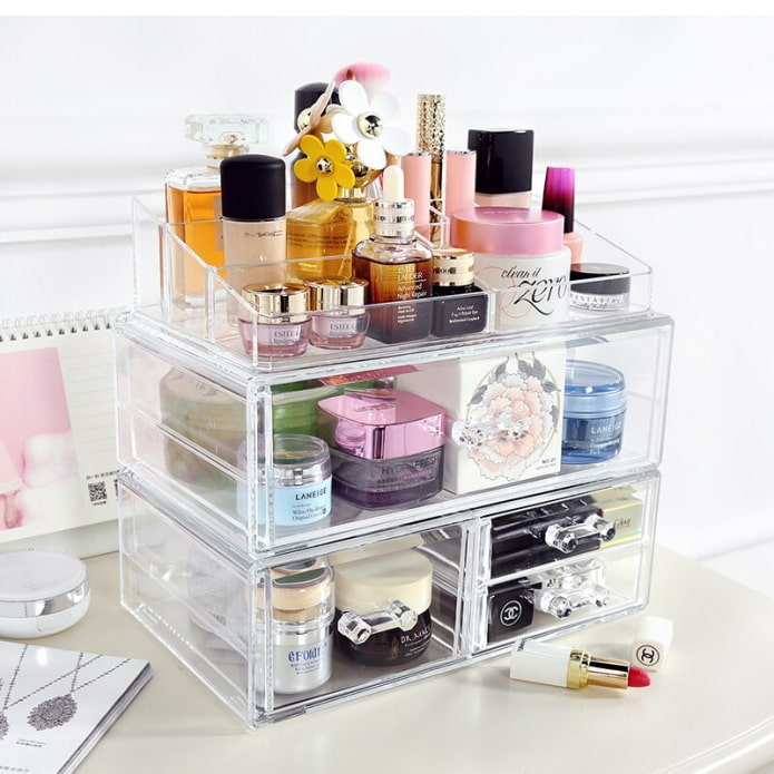 organizer met cosmetica