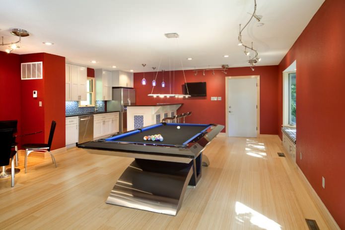 Interieur van een biljartkamer in huis