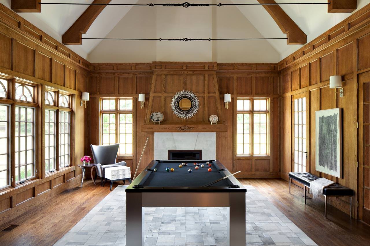 Interieur van een biljartkamer in huis