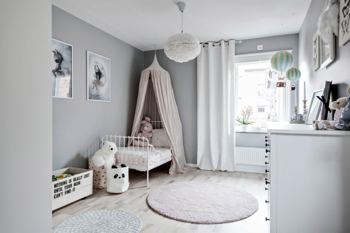 ontwerp van een witte en grijze kinderkamer