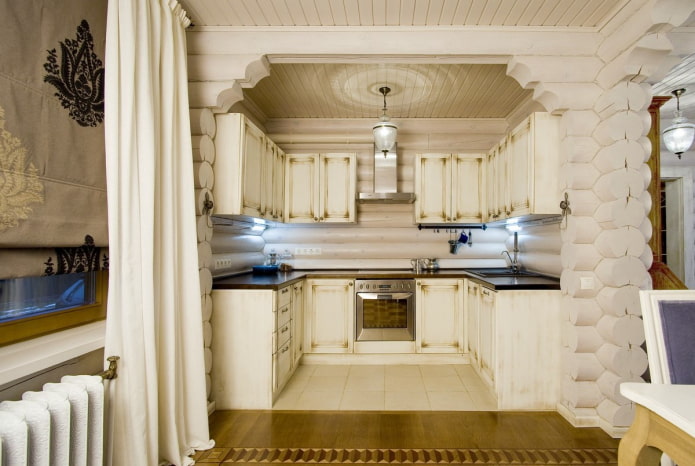 keukendesign in het interieur van een blokhut