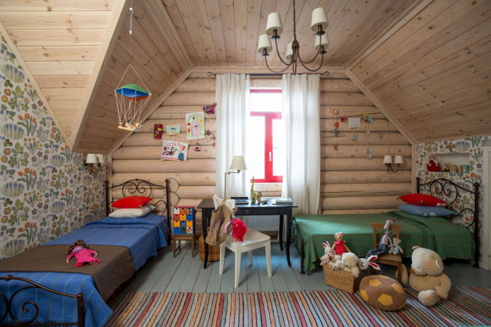 kinderkamerontwerp in het interieur van een blokhut