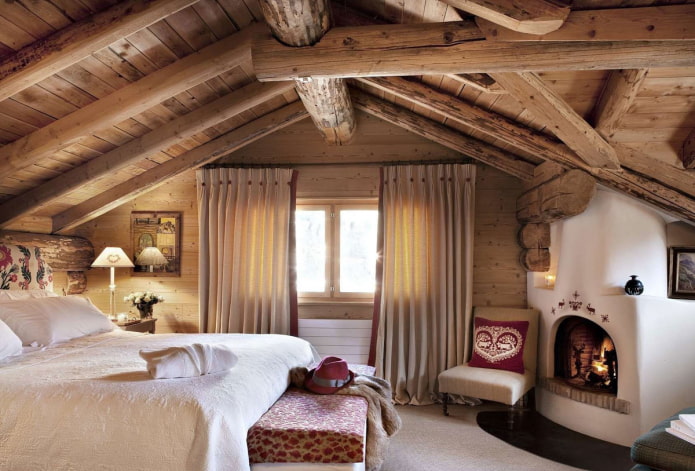 interieur van een blokhut in chaletstijl