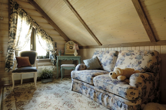 textiel in het interieur van een blokhut