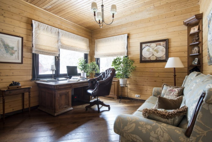 ontwerp van een studeerkamer in het interieur van een blokhut