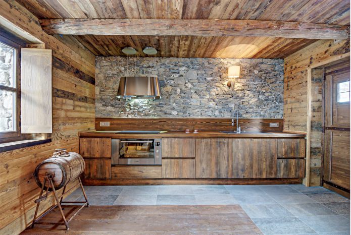 interieur van een landhuis in alpenchaletstijl