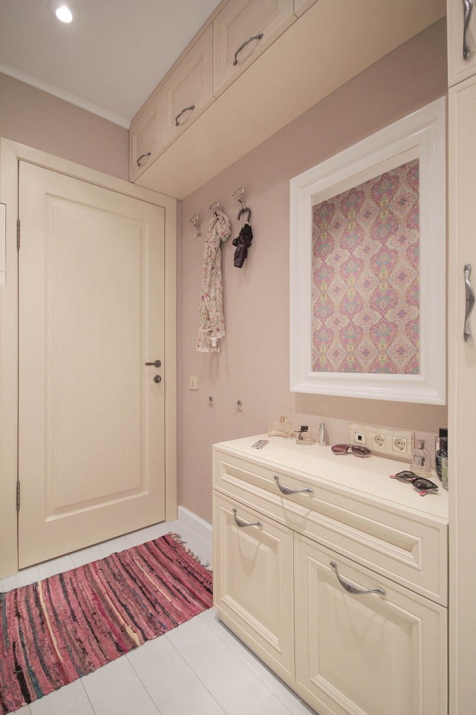 renovatie in een Chroesjtsjov-appartement met twee kamers in Proven?aalse stijl