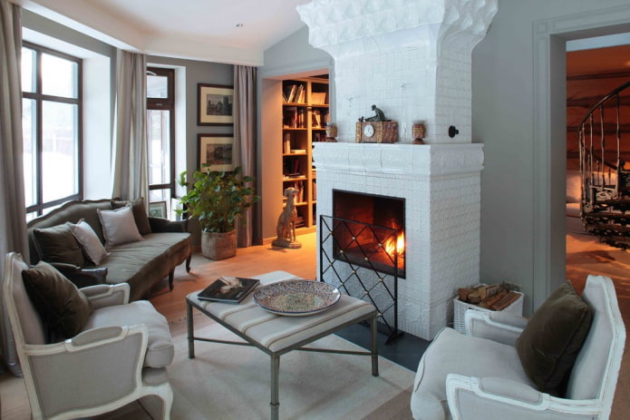 open haard in het interieur van de woonkamer
