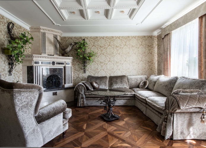 open haard in de hoek van het interieur van de woonkamer