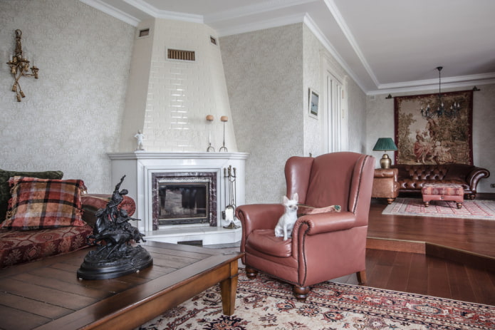 open haard in de hoek van het interieur van de woonkamer