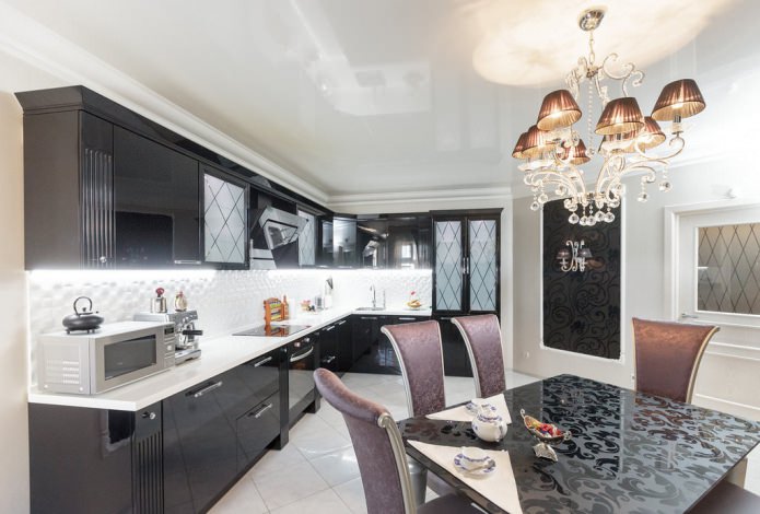 wit plafond in de keuken