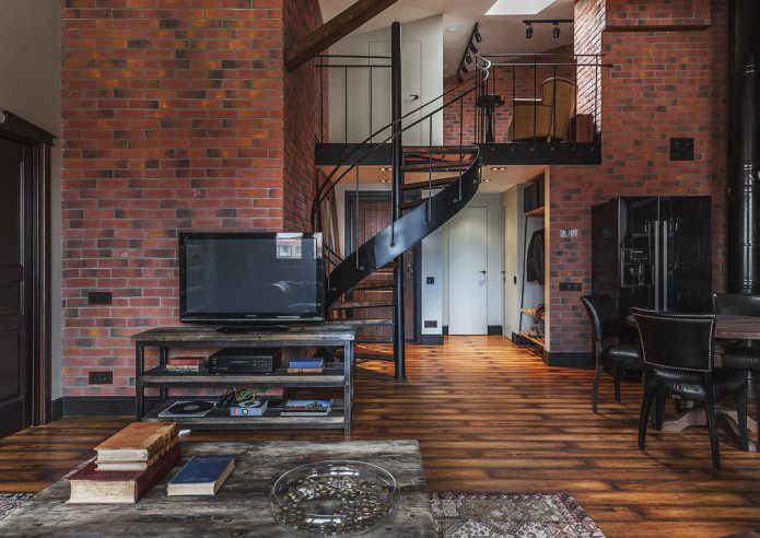 rode baksteen in het interieur