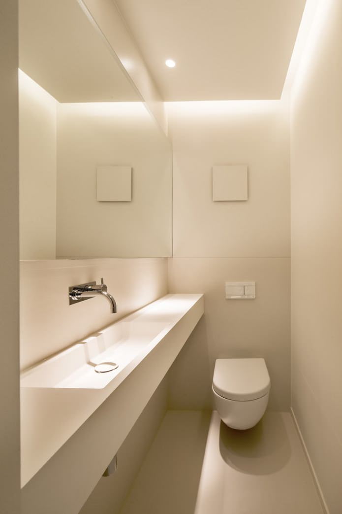 toilet in witte tinten