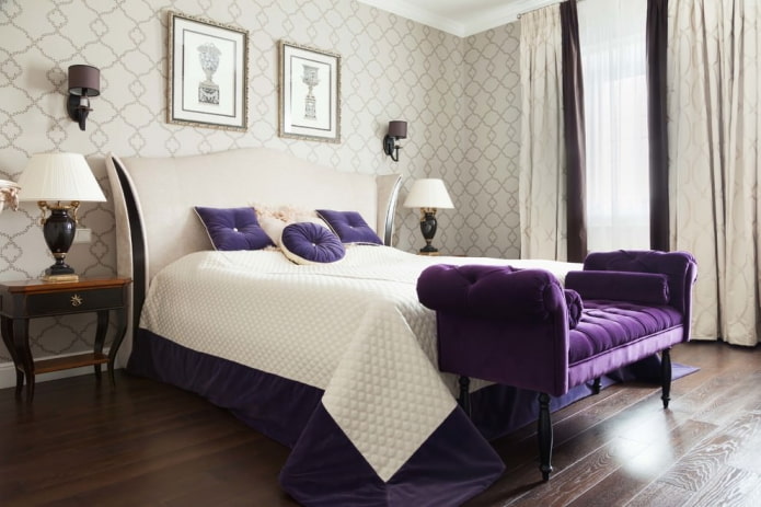 paarse accenten in een beige interieur