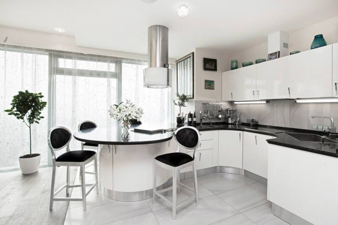 Keukeninterieur in zwart-wittinten