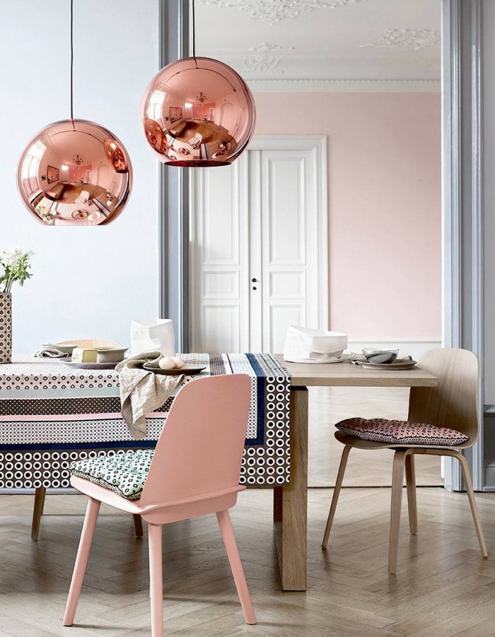 perzikkleurige stoel