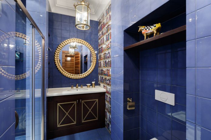 Badkamerinterieur in blauwe tinten