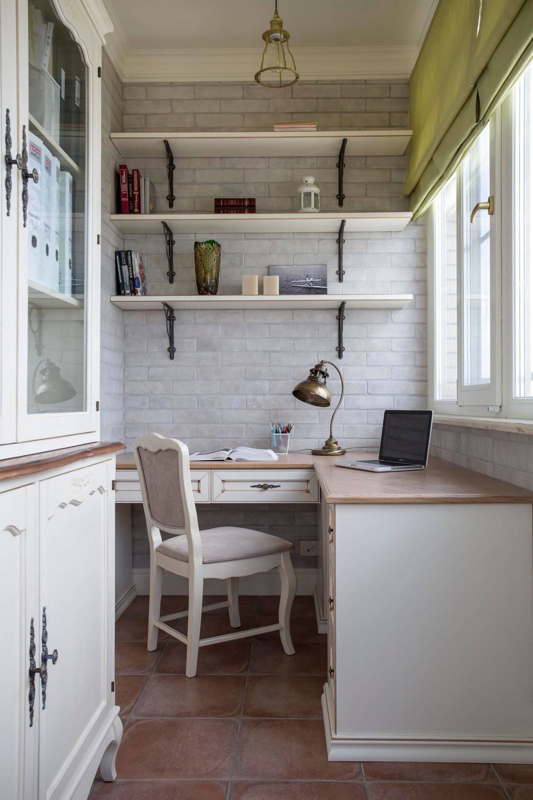 studeerkamer op het balkon