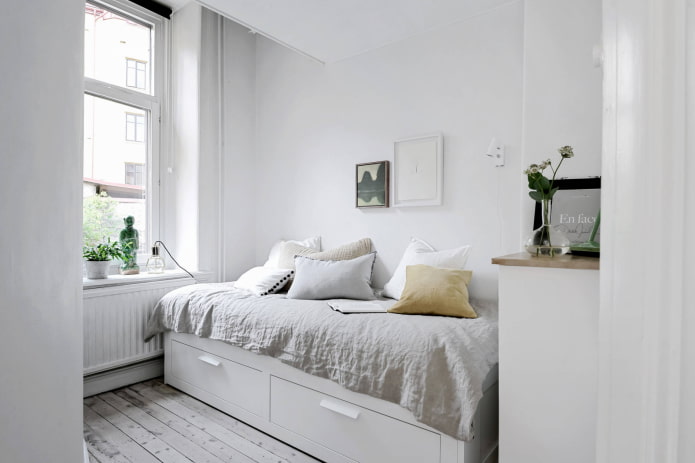 Bed met lades