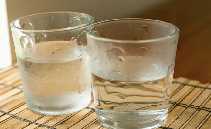 twee glazen water