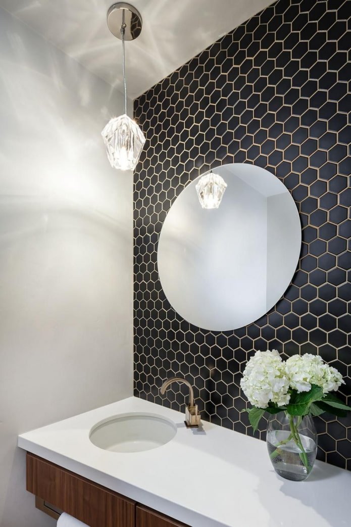 zwarte tegelvoegen in het interieur