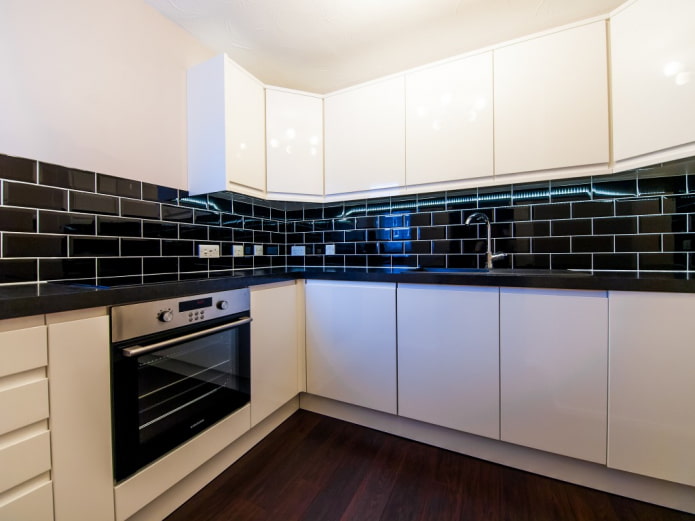 witte voeg voor tegels in het interieur