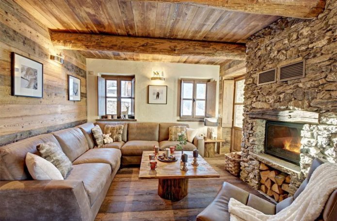 decoratieve steenafwerking in chaletstijl