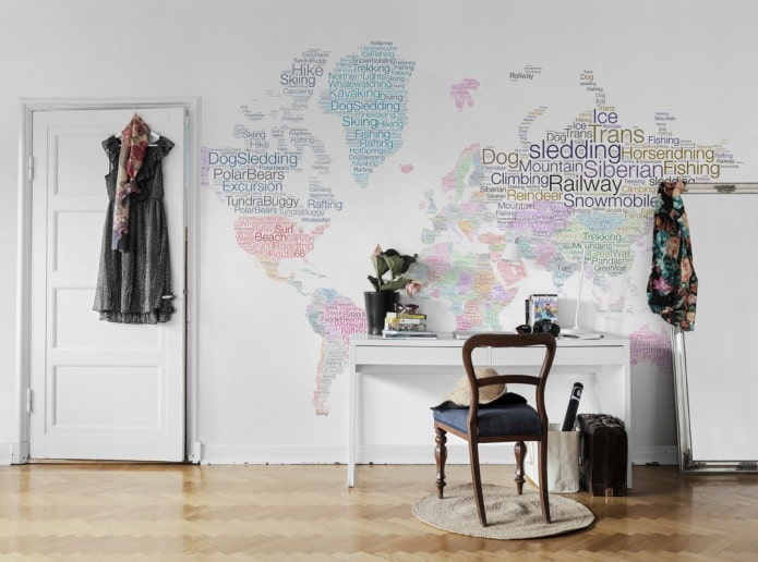 wereldkaart in het kantoorinterieur