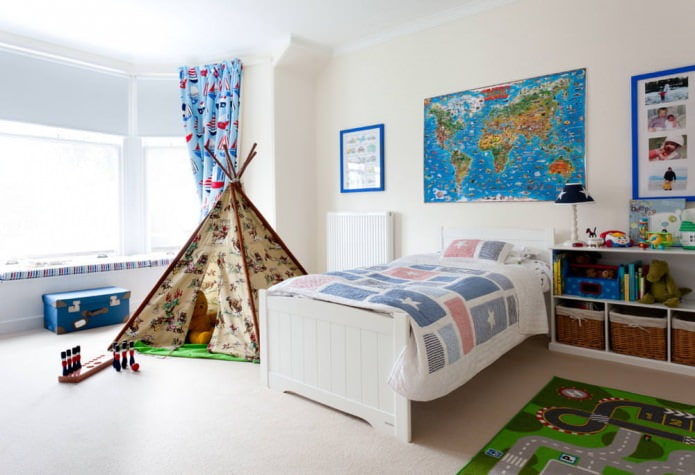 wereldkaart in het interieur van de kinderkamer