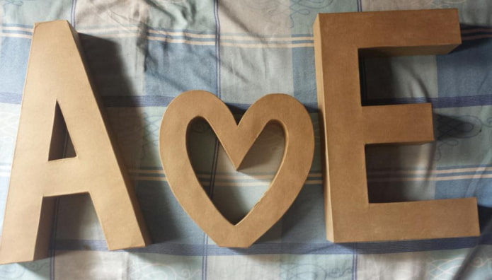 kartonnen letters