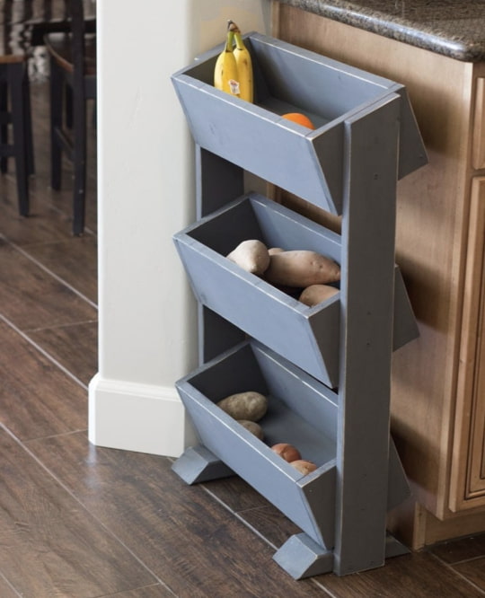 houten plankenkast