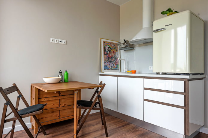 Klaptafel met opbergruimte