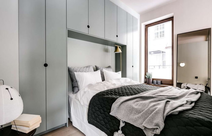 Kasten boven het bed