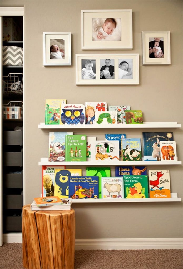 Open planken voor boeken