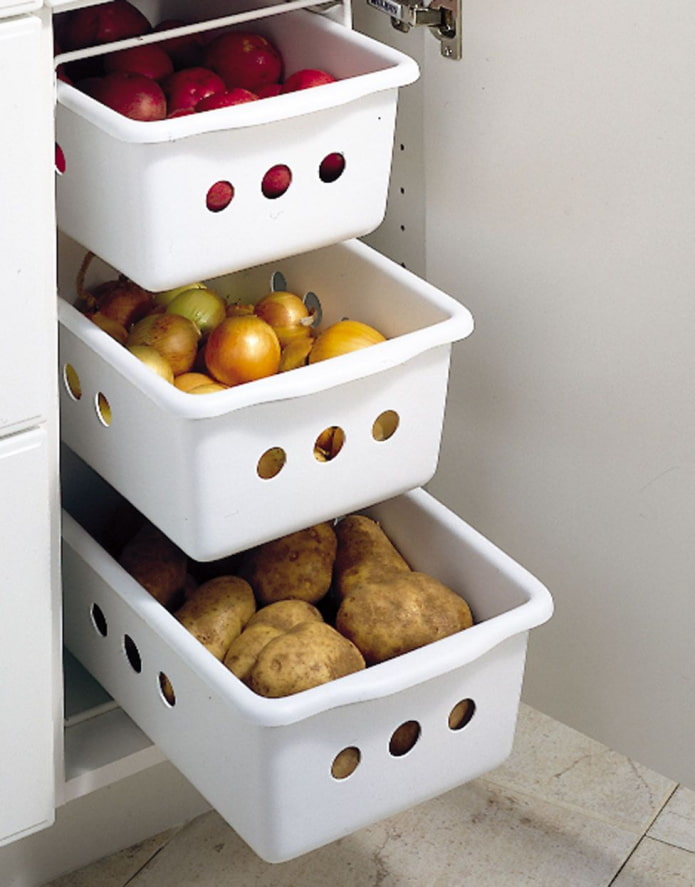 Aardappelen op een donkere plek