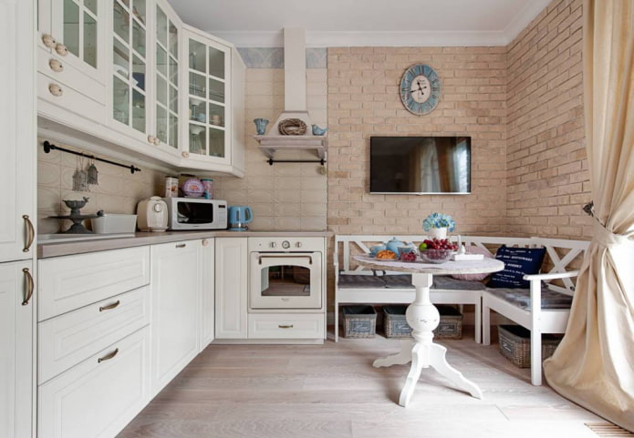 metselwerk in de keuken in Proven?aalse stijl