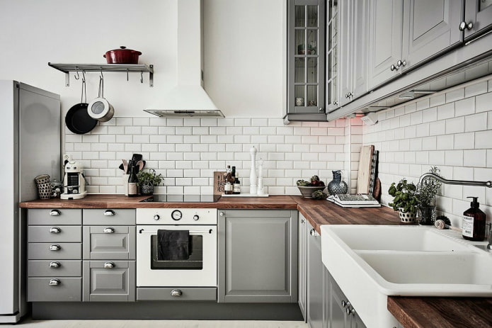 metselwerk in de keuken in Scandinavische stijl