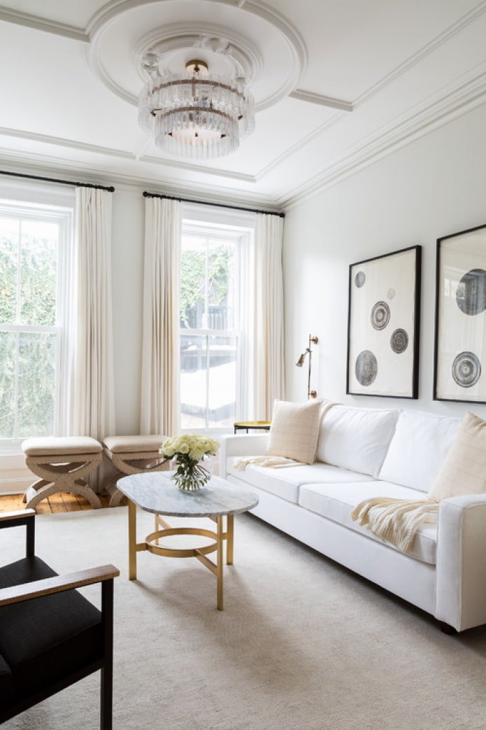 lichte, moderne woonkamer