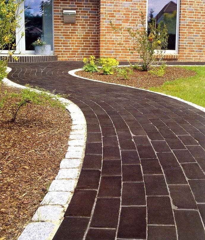 pad met klinkertegelbekleding