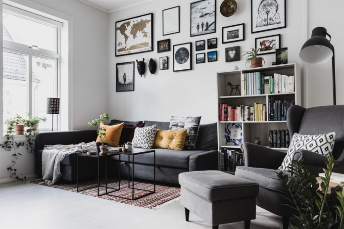 boekenplanken in het interieur van de woonkamer