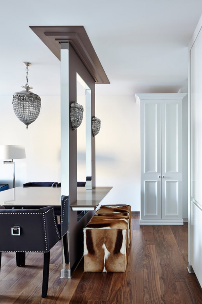 smalle decoratieve kolom