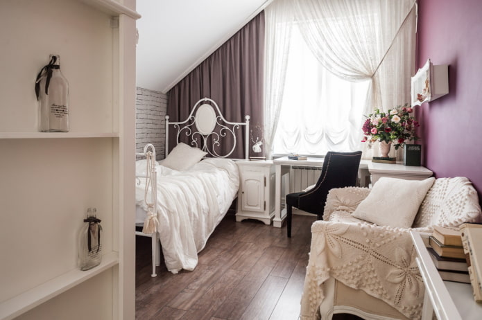 slaapkamer voor een tienermeisje in Proven?aalse stijl