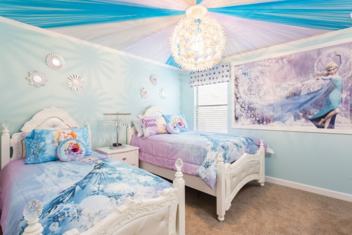 verlichting in het interieur van een slaapkamer voor twee meisjes
