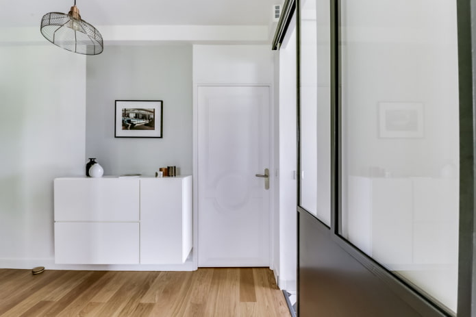 ladekast in het interieur van de hal