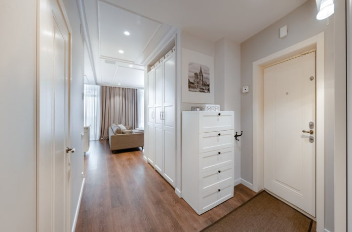 ladekast in het interieur van de hal